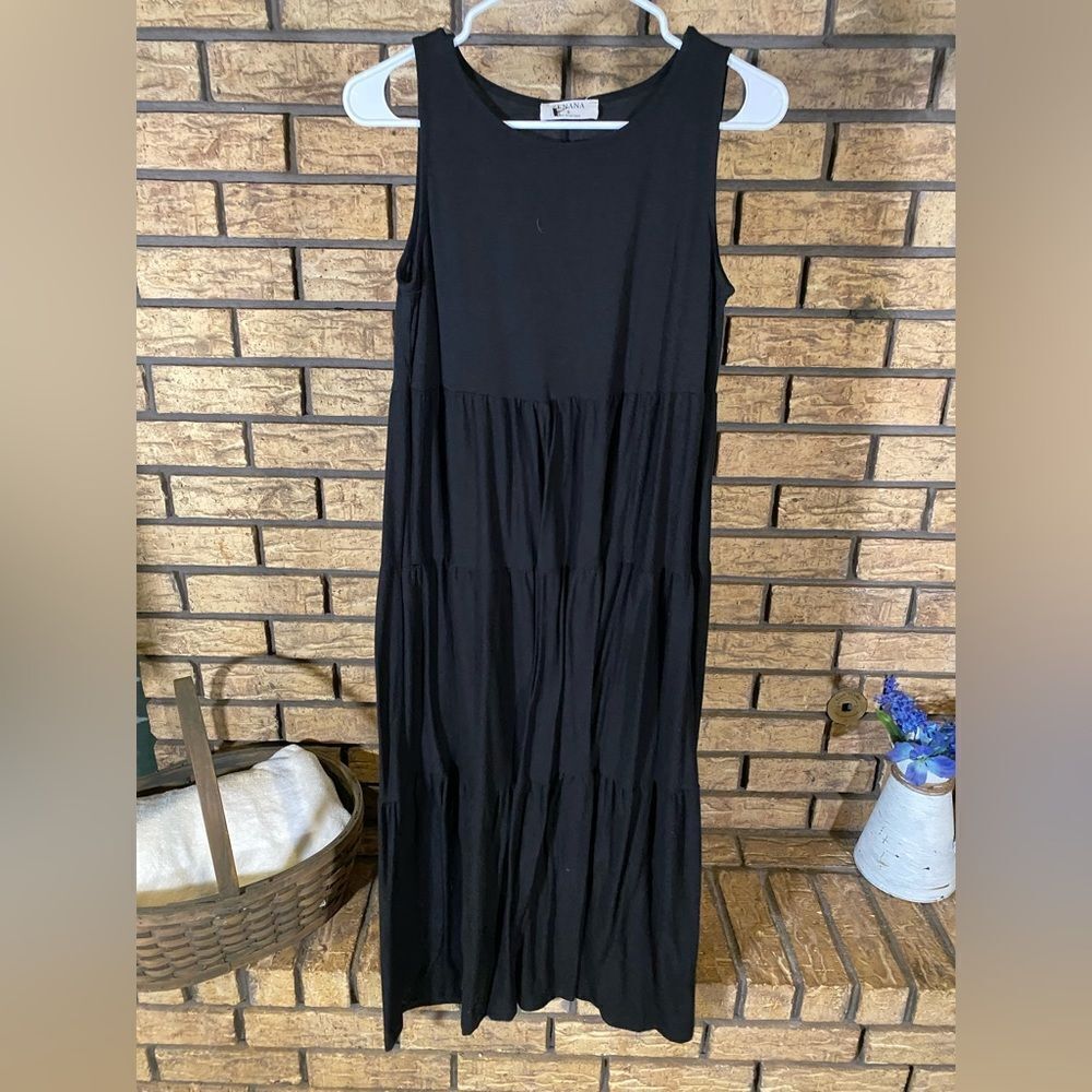 ‎Zenana black swing dress